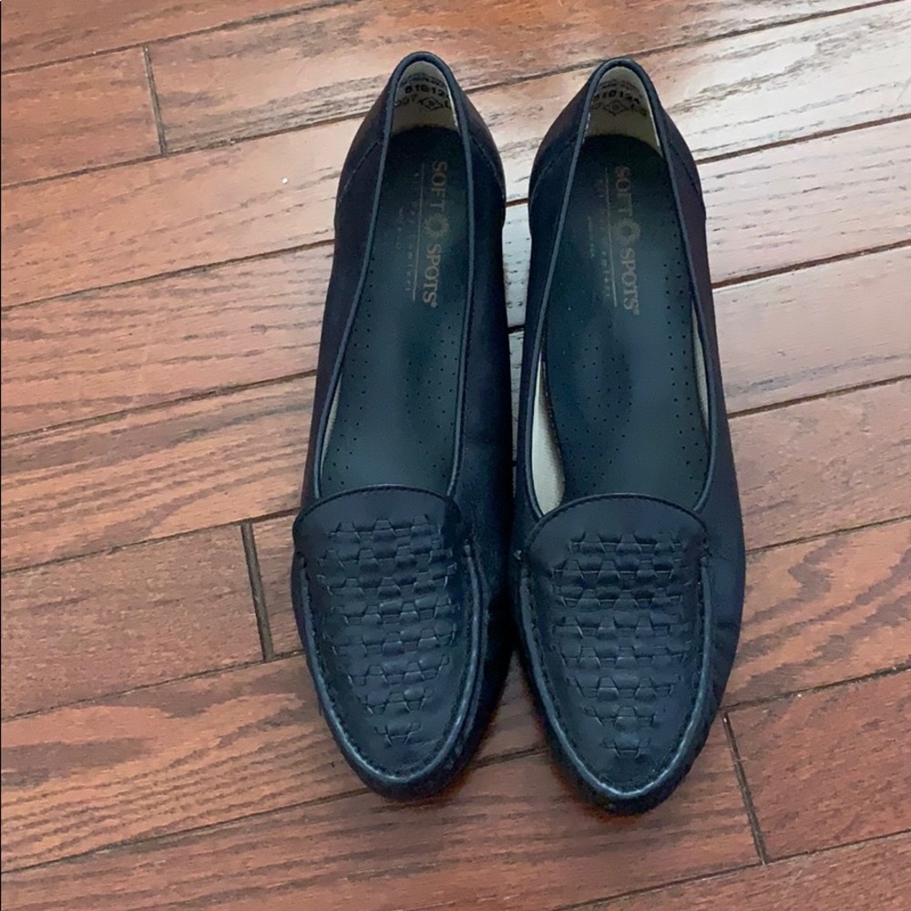 Leather soft spots shoes